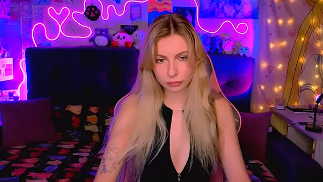 Maria Hunt online show from October 3, 2025, 4:42 am