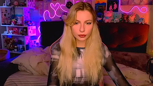 Maria Hunt online show from October 7, 2025, 8:44 am