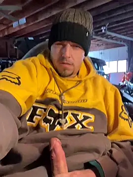 joeycbigcock online show from December 4, 2024, 5:55 pm