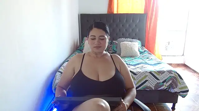 Kerly Lopez online show from May 28, 2026, 1:08 pm