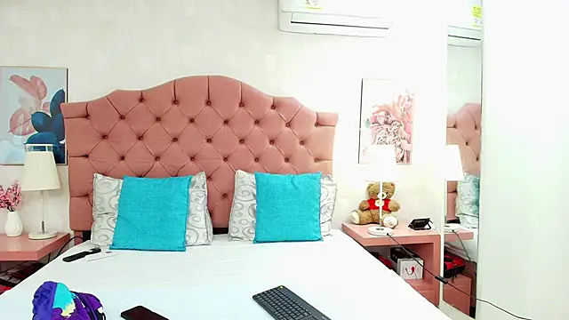 ThyaraJhons online show from February 11, 2026, 11:48 am