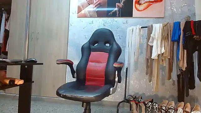 Samantabrown  online show from February 16, 2026, 11:17 am