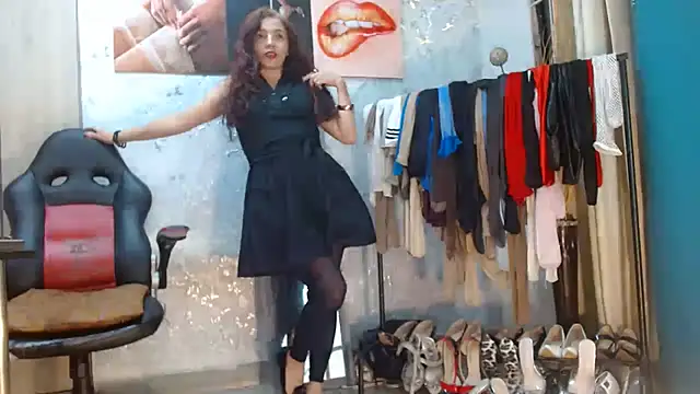 Samantabrown  online show from July 15, 2026, 11:15 am