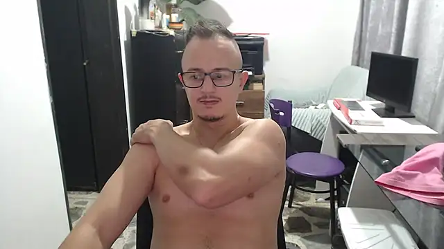 jacob strokes01 online show from July 18, 2026, 3:22 am