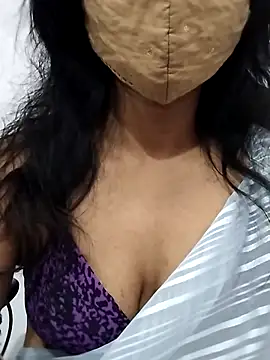 Snapshot of Triveni-Lovely chatting on January 19, 2026, 8:40 am Triveni-Lovely online show from January 19, 2026, 8:40 am