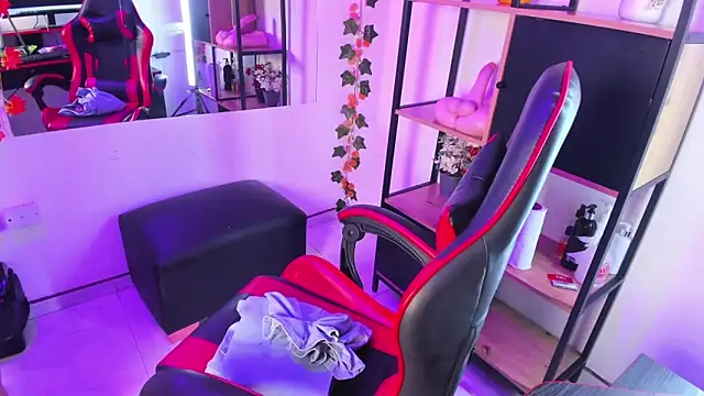 Amy hoy69 online show from October 29, 2025, 2:58 am