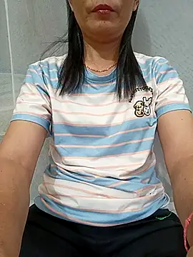 Snapshot of Asian_girl13 chatting on June 10, 2026, 10:30 pm Asian girl13 online show from June 10, 2026, 10:30 pm