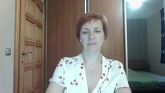 LoraLoraMay online show from June 13, 2026, 5:55 pm
