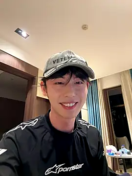 1a1a1alll online show from November 7, 2025, 5:57 pm