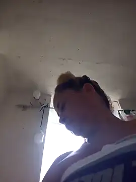 Snapshot of natally_ross21 chatting on October 13, 2025, 11:32 am natally ross21 online show from October 13, 2025, 11:32 am