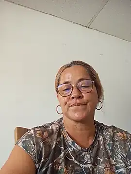 Snapshot of natally_ross21 chatting on October 31, 2025, 4:08 pm natally ross21 online show from October 31, 2025, 4:08 pm