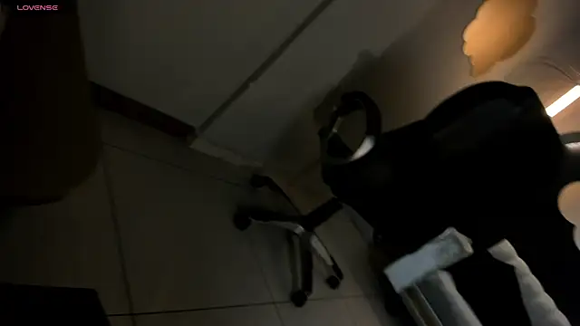 VictoriaMilan  online show from February 1, 2025, 12:05 pm