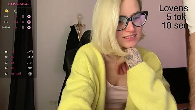 Sexy Sweets online show from October 20, 2025, 6:30 pm