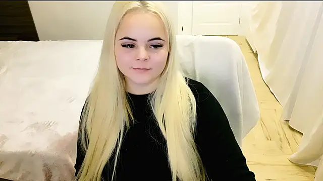 Snapshot of lovely-eyes chatting on December 16, 2024, 5:38 am lovely-eyes online show from December 16, 2024, 5:38 am