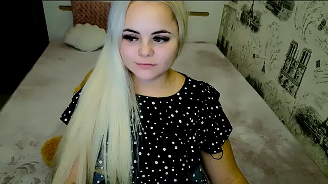 Snapshot of lovely-eyes chatting on October 20, 2025, 5:35 pm lovely-eyes online show from October 20, 2025, 5:35 pm