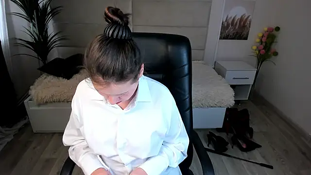 Snapshot of Dana__dom chatting on February 9, 2025, 5:29 am Dana dom online show from February 9, 2025, 5:29 am