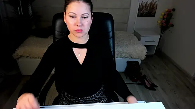 Snapshot of Dana__dom chatting on February 18, 2025, 1:32 am Dana dom online show from February 18, 2025, 1:32 am