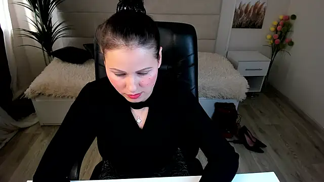 Snapshot of Dana__dom chatting on February 18, 2025, 4:48 am Dana dom online show from February 18, 2025, 4:48 am