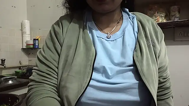 Snapshot of Gulaboo_bhabi chatting on January 19, 2025, 3:08 am Gulaboo bhabi online show from January 19, 2025, 3:08 am