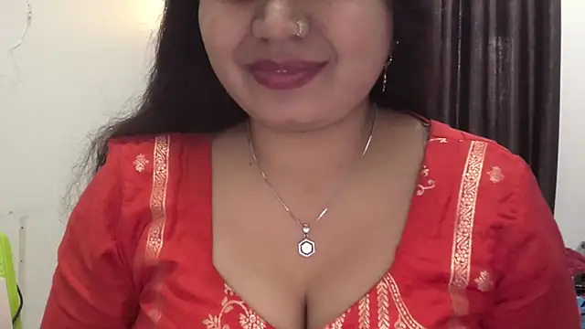 Snapshot of Gulaboo_bhabi chatting on January 29, 2025, 3:33 am Gulaboo bhabi online show from January 29, 2025, 3:33 am