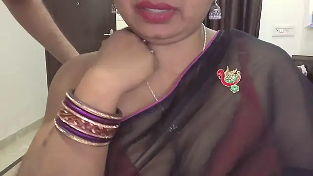 Snapshot of Gulaboo_bhabi chatting on February 18, 2025, 10:03 pm Gulaboo bhabi online show from February 18, 2025, 10:03 pm