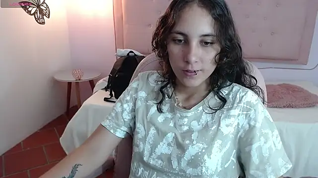 Snapshot of xlunna chatting on February 6, 2025, 7:40 pm xlunna online show from February 6, 2025, 7:40 pm