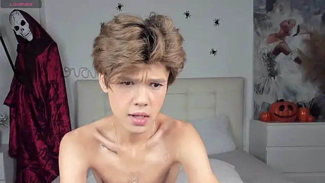 Felix Rey online show from November 1, 2025, 10:56 pm