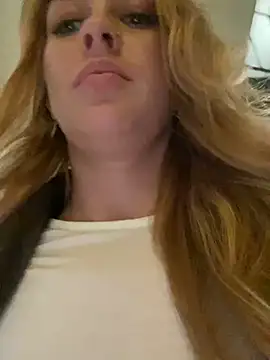 Snapshot of Sweet___Emily chatting on December 11, 2024, 9:12 pm Sweet Emily online show from December 11, 2024, 9:12 pm