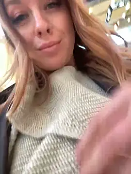 Snapshot of Sweet___Emily chatting on January 11, 2025, 5:18 pm Sweet Emily online show from January 11, 2025, 5:18 pm