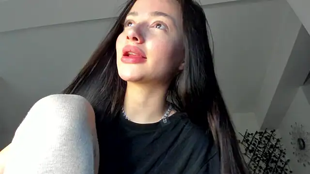 Snapshot of IreneVON chatting on January 22, 2025, 5:05 am IreneVON online show from January 22, 2025, 5:05 am