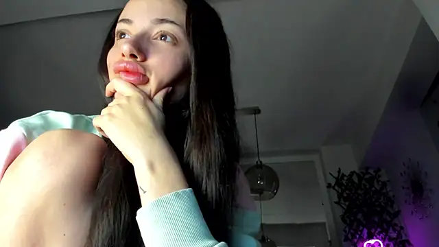 Snapshot of IreneVON chatting on February 10, 2025, 3:42 pm IreneVON online show from February 10, 2025, 3:42 pm