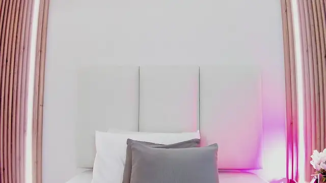 Emily robertss online show from March 21, 2026, 7:17 pm