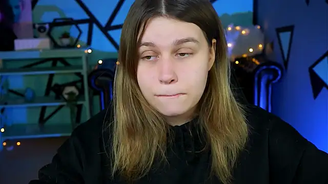 FioraMarmoris online show from January 3, 2025, 5:17 am