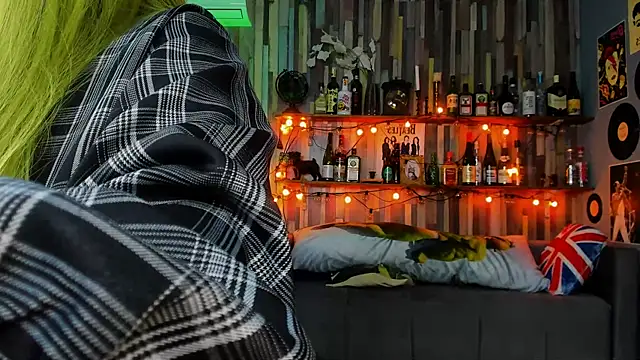 FioraMarmoris online show from January 18, 2025, 12:15 pm