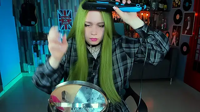 FioraMarmoris online show from January 19, 2025, 8:29 am