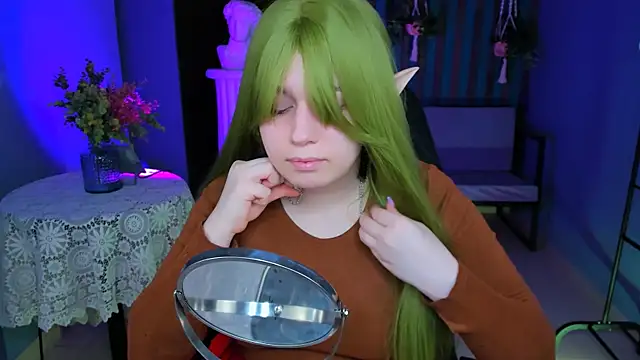 FioraMarmoris online show from January 26, 2025, 8:14 am