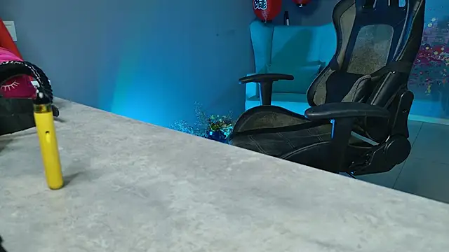 FioraMarmoris online show from February 16, 2025, 11:38 am