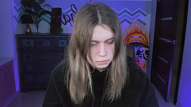 FioraMarmoris online show from March 7, 2025, 9:51 am