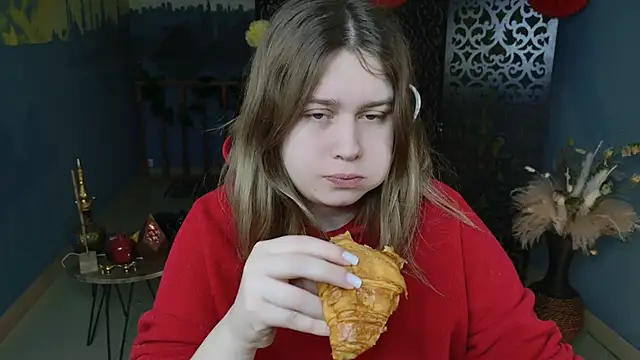 FioraMarmoris online show from March 8, 2025, 5:07 am