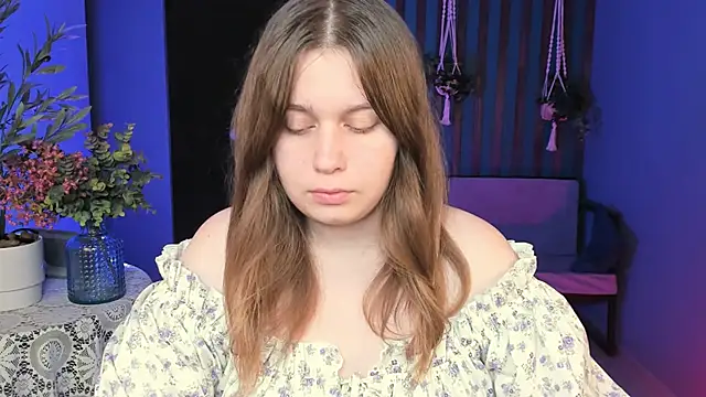 FioraMarmoris online show from September 20, 2025, 9:54 am