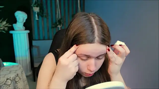 FioraMarmoris online show from March 21, 2026, 6:40 am