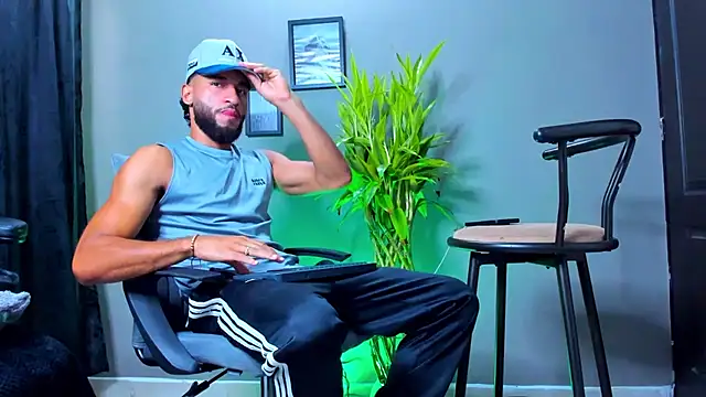 Damian 022 online show from October 25, 2025, 2:13 pm