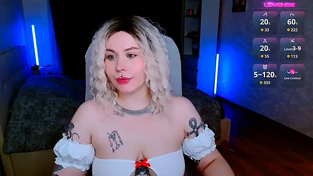 Snapshot of Blueberry-baby chatting on November 23, 2025, 6:08 pm Blueberry-baby online show from November 23, 2025, 6:08 pm