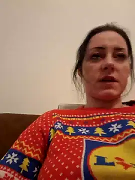 Snapshot of Jasmin-White chatting on February 8, 2025, 4:47 pm Jasmin-White online show from February 8, 2025, 4:47 pm