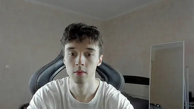 Snapshot of MasonWarholl chatting on February 15, 2026, 2:58 pm MasonWarholl online show from February 15, 2026, 2:58 pm