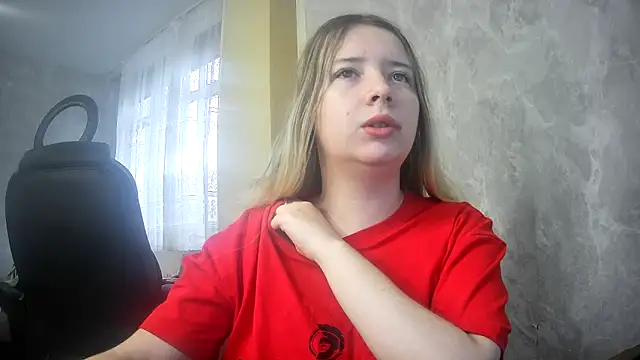 ViolaCandy online show from November 4, 2025, 7:51 am