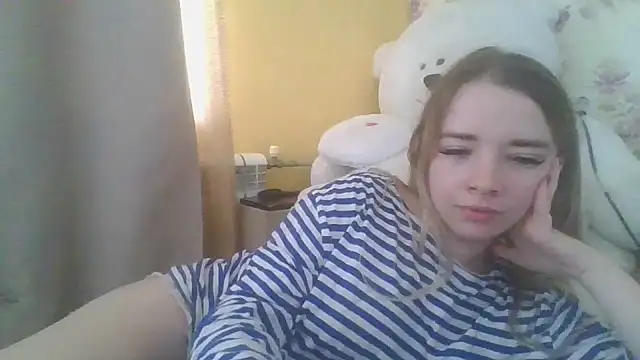 Snapshot of ViolaCandy chatting on July 6, 2026, 4:20 am ViolaCandy online show from July 6, 2026, 4:20 am