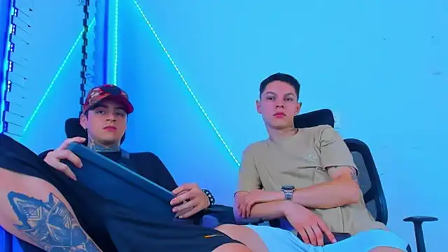 HOT boy2025 online show from October 15, 2025, 12:11 am