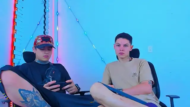 HOT boy2025 online show from October 19, 2025, 1:17 am