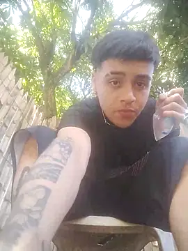 HOT boy2025 online show from October 25, 2025, 6:02 pm